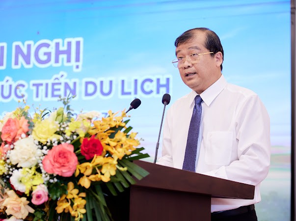 Ông Võ Đức Trong - Phó Chủ tịch UBND tỉnh Tây Ninh chia sẻ tại Hội nghị 